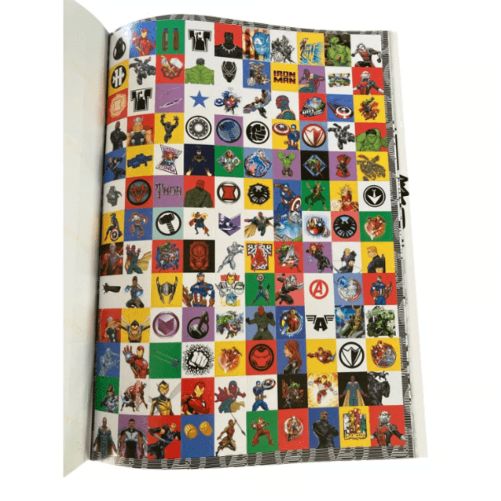 Libro para colorear + 500 stickers Avengers - Imagen 2
